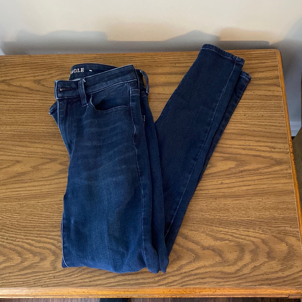 American eagle size 4 super stretch jeans, no holes